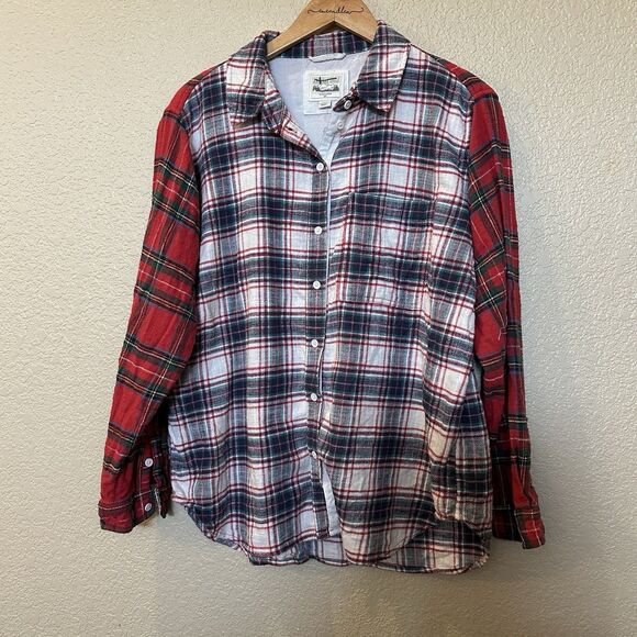 American Eagle Two Tone Flannel Button Down Womens Medium Red And Blue - Picture 1 of 5
